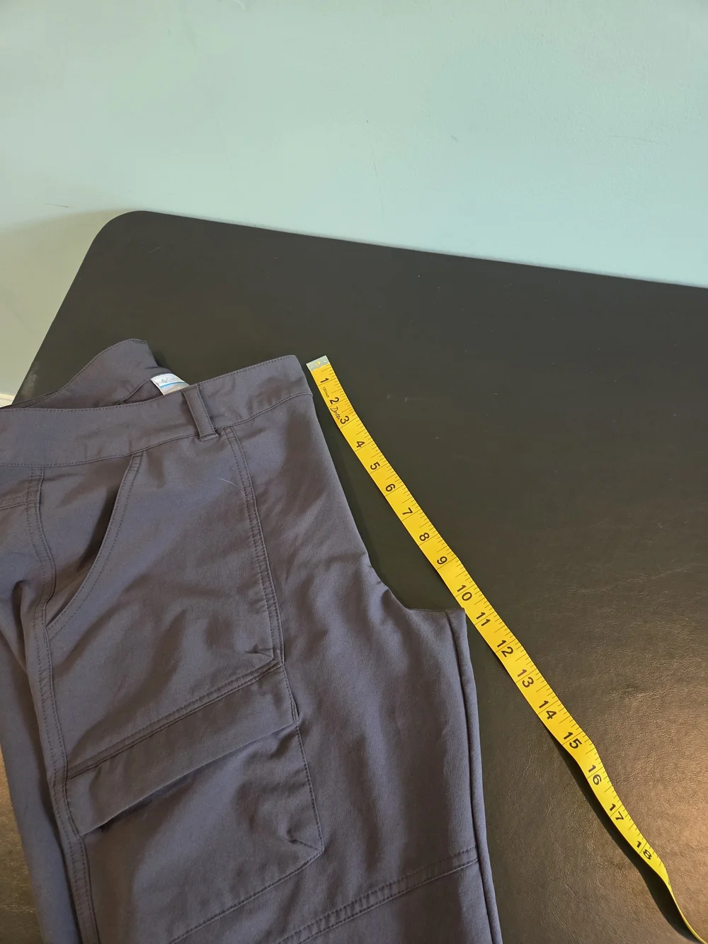 Columbia Saturday Trail II Women's 16 Cargo Capri Pants Dark Gray Omni-Shield - Picture 8 of 10